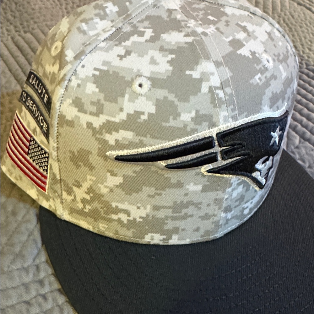 New England Patriots Salute to Service never worn- fitted 7 1/2 baseball cap - Picture 4 of 15